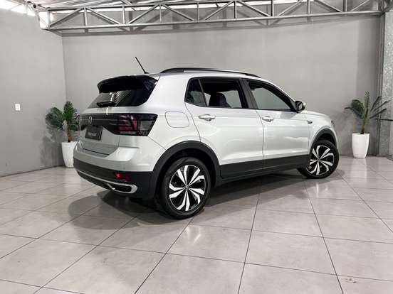 VOLKSWAGEN-T-CROSS-2022
