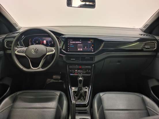 VOLKSWAGEN-T-CROSS-2023