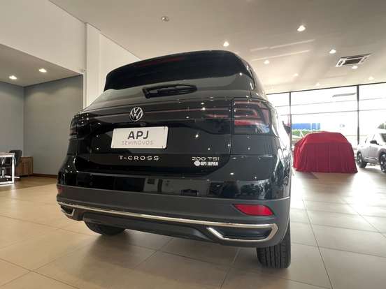 VOLKSWAGEN-T-CROSS-1.0 200 TSI TOTAL FLEX COMFORTLINE AUTOMÁTICO VOLKSWAGEN-T-CROSS-2023