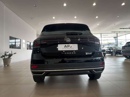VOLKSWAGEN-T-CROSS-2023