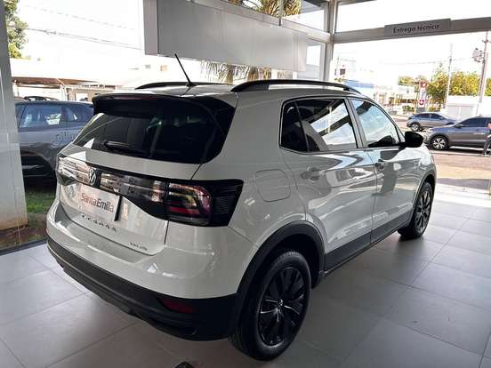 VOLKSWAGEN-T-CROSS-2020