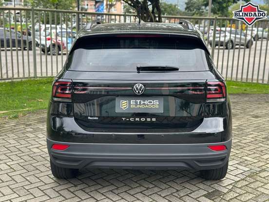 VOLKSWAGEN-T-CROSS-2022