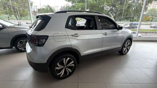VOLKSWAGEN-T-CROSS-2023