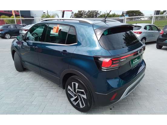VOLKSWAGEN-T-CROSS-2025