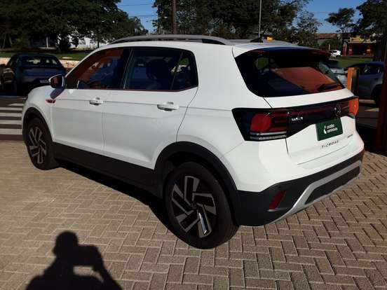 VOLKSWAGEN-T-CROSS-2025