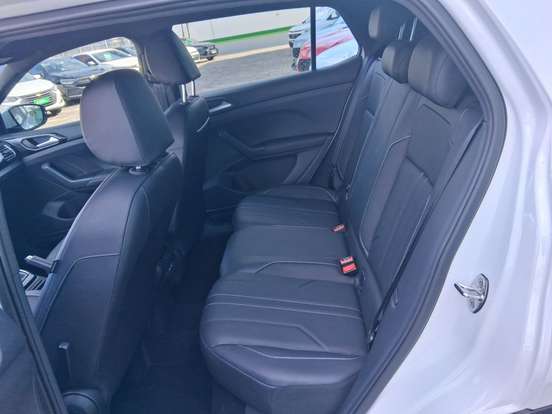 VOLKSWAGEN-T-CROSS-1.4 250 TSI TOTAL FLEX HIGHLINE AUTOMÁTICO VOLKSWAGEN-T-CROSS-2025