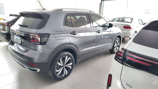VOLKSWAGEN-T-CROSS-1.4 250 TSI TOTAL FLEX HIGHLINE AUTOMÁTICO VOLKSWAGEN-T-CROSS-2023