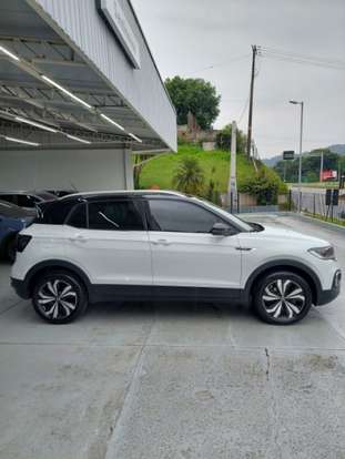 VOLKSWAGEN-T-CROSS-2021