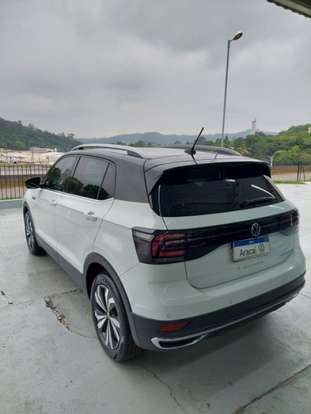 VOLKSWAGEN-T-CROSS-2021
