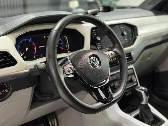 VOLKSWAGEN-T-CROSS-2019