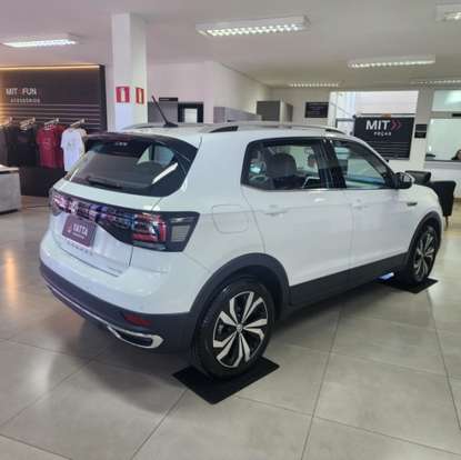 VOLKSWAGEN-T-CROSS-2021