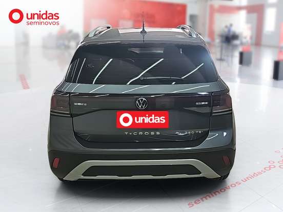 VOLKSWAGEN-T-CROSS-2024