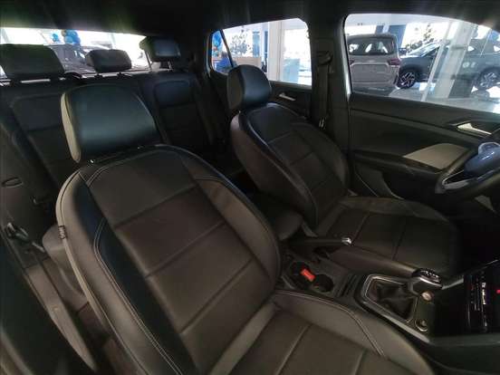 VOLKSWAGEN-T-CROSS-2023