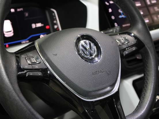 VOLKSWAGEN-T-CROSS-2020