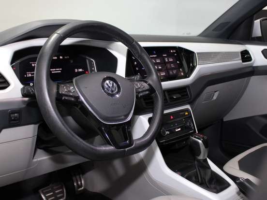 VOLKSWAGEN-T-CROSS-1.4 250 TSI TOTAL FLEX HIGHLINE AUTOMÁTICO VOLKSWAGEN-T-CROSS-2020