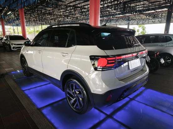 VOLKSWAGEN-T-CROSS-2024