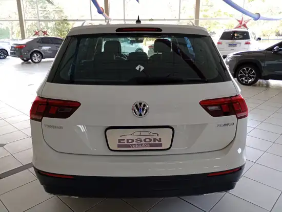 VOLKSWAGEN-TIGUAN-2018