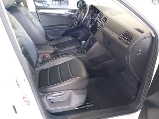 VOLKSWAGEN-TIGUAN-2018