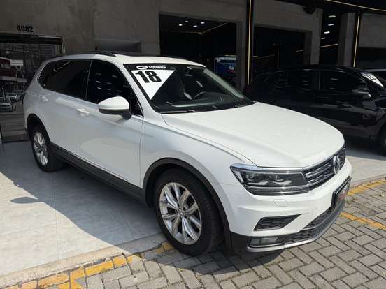 VOLKSWAGEN-TIGUAN-2018