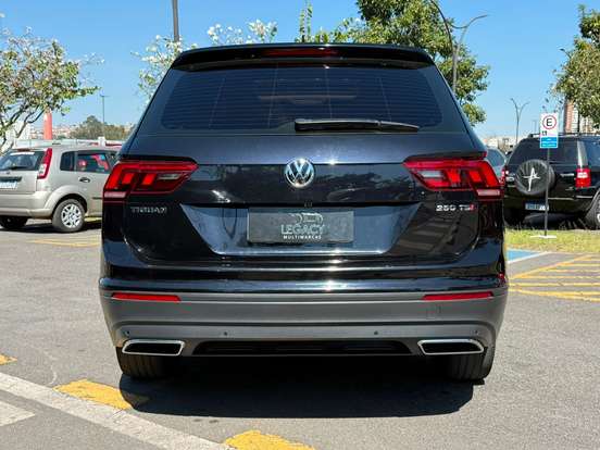VOLKSWAGEN-TIGUAN-2019