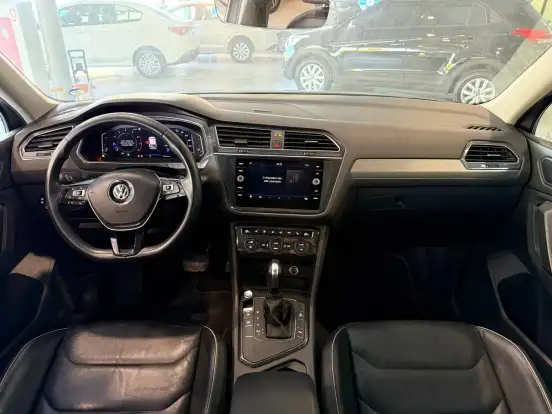VOLKSWAGEN-TIGUAN-2019