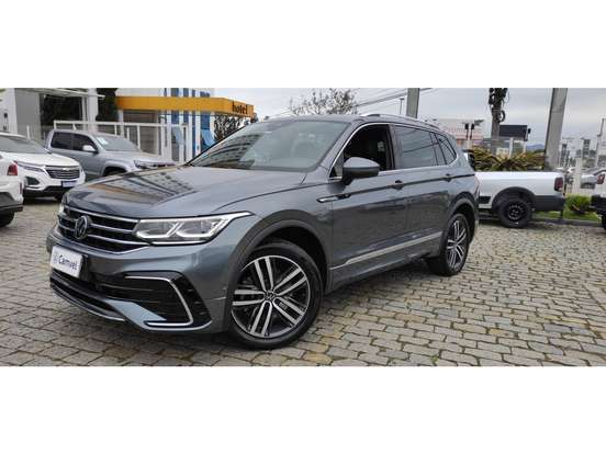 VOLKSWAGEN-TIGUAN-2.0 300 TSI GASOLINA ALLSPACE R-LINE AUTOMÁTICO VOLKSWAGEN-TIGUAN-2024