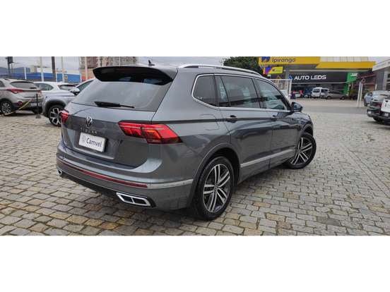 VOLKSWAGEN-TIGUAN-2.0 300 TSI GASOLINA ALLSPACE R-LINE AUTOMÁTICO VOLKSWAGEN-TIGUAN-2024