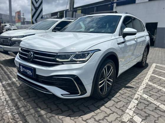 VOLKSWAGEN TIGUAN 2.0 300 TSI GASOLINA ALLSPACE R-LINE AUTOMÁTICO