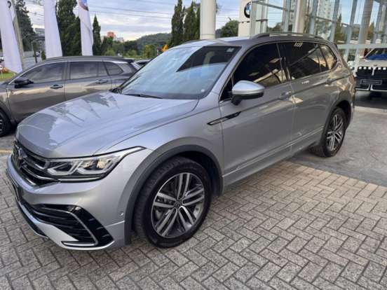 VOLKSWAGEN-TIGUAN-2024