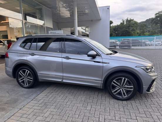 VOLKSWAGEN-TIGUAN-2.0 300 TSI GASOLINA ALLSPACE R-LINE AUTOMÁTICO VOLKSWAGEN-TIGUAN-2024