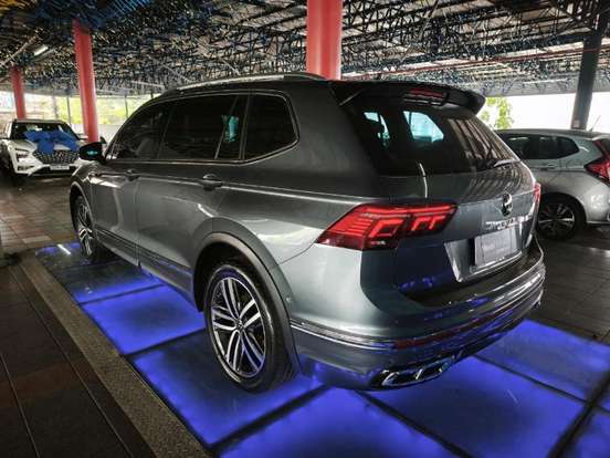 VOLKSWAGEN-TIGUAN-2.0 300 TSI GASOLINA ALLSPACE R-LINE AUTOMÁTICO VOLKSWAGEN-TIGUAN-2023