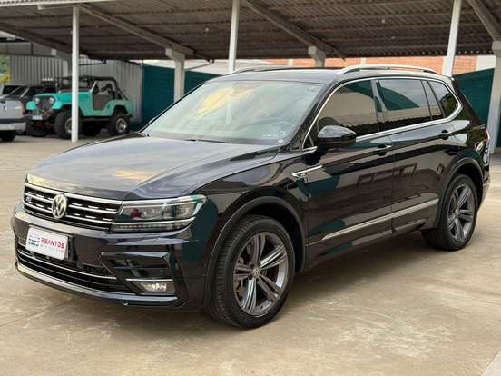 VOLKSWAGEN-TIGUAN-2019