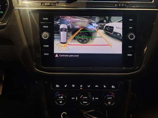 VOLKSWAGEN-TIGUAN-2021