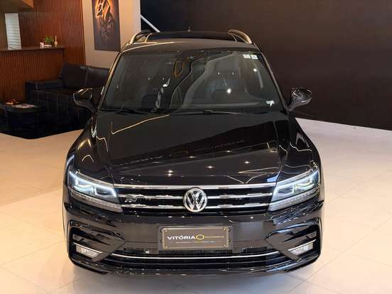 VOLKSWAGEN-TIGUAN-2019