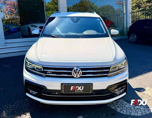 VOLKSWAGEN-TIGUAN-2020
