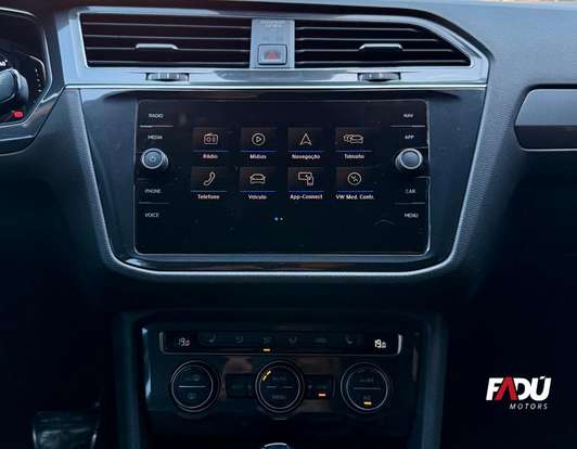 VOLKSWAGEN-TIGUAN-2020