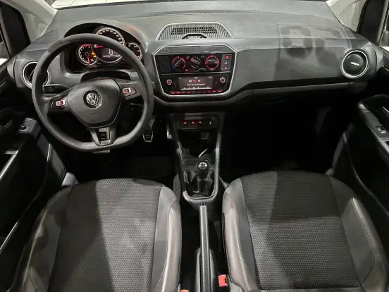 VOLKSWAGEN-UP-2019