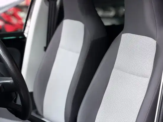 VOLKSWAGEN-UP-2016