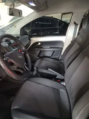VOLKSWAGEN-UP-2018