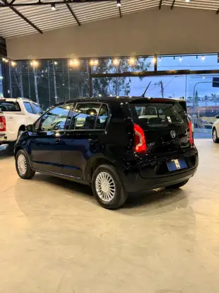 VOLKSWAGEN-UP-2015