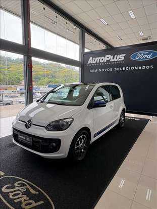 VOLKSWAGEN-UP-2016