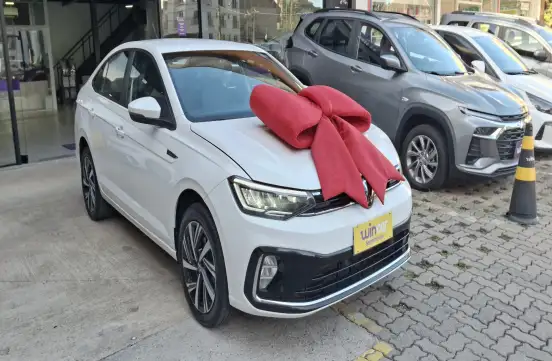 VOLKSWAGEN-VIRTUS-2024