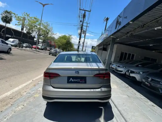 VOLKSWAGEN-VIRTUS-1.6 MSI TOTAL FLEX AUTOMÁTICO VOLKSWAGEN-VIRTUS-2018