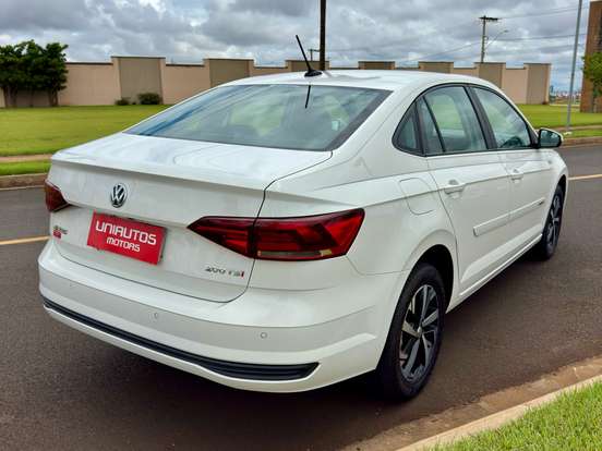 VOLKSWAGEN-VIRTUS-1.0 200 TSI COMFORTLINE AUTOMÁTICO VOLKSWAGEN-VIRTUS-2021