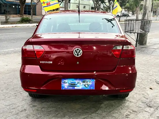 VOLKSWAGEN-VOYAGE-2013