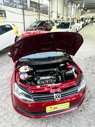 VOLKSWAGEN-VOYAGE-2013