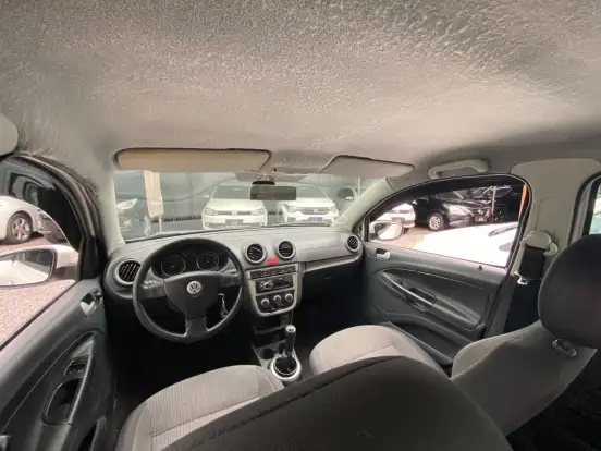 VOLKSWAGEN-VOYAGE-2012