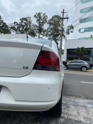 VOLKSWAGEN-VOYAGE-2012