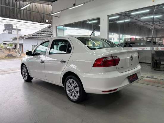 VOLKSWAGEN-VOYAGE-2022