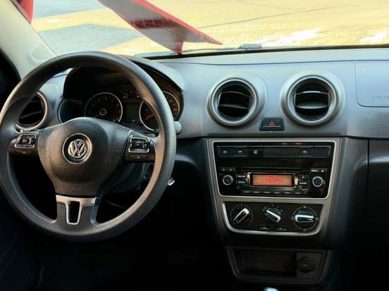 VOLKSWAGEN-VOYAGE-2014